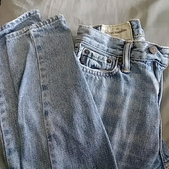 Abercrombie jeans - Picture 2 of 2